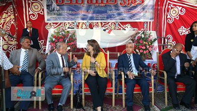 بالصور..غادة والي تحضر أولى مباريات أطفال الشوارع