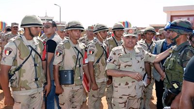 الفريق أول صدقي صبحي يتفقد عناصر القوات المسلحة والشرطة بسيناء