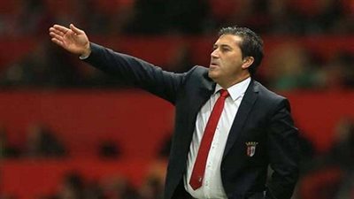 سبورتا الأهلي تصمم قمصان لبيسيرو