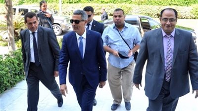 وزير النقل يتابع أعمال كوبري 