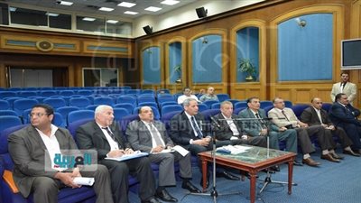 وزير التعليم يجتمع بمسئولي 14 محافظة عبر 