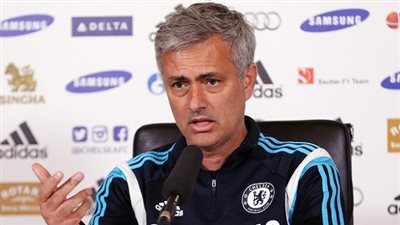 مورينيو: حكم المباراة كان ضعيفًا وساذجًا