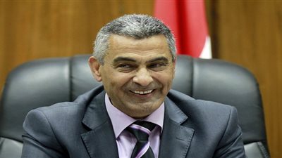 وزير النقل يطمئن أصحاب الشاحنات: لن يتم إلغاء المقطورات