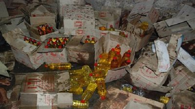 ضبط مصنع لتعبئة الزيوت مجهولة المصدر بقنا