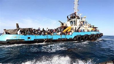 البحرية اللبنانية أوقفت زورقا يحمل 35 لاجئا فلسطينيا يحاولون الهجرة لتركيا